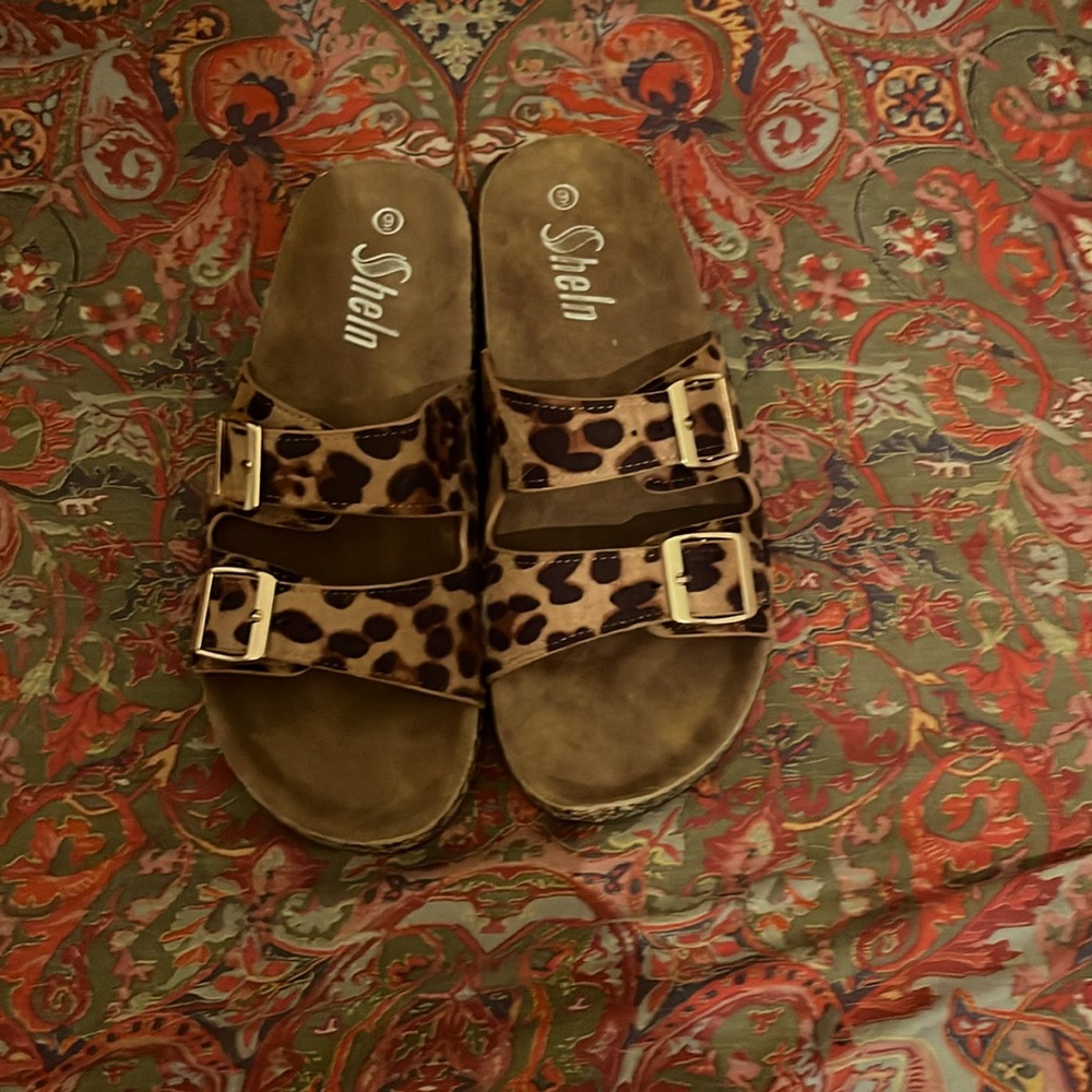 Bought from SHEIN and they are a little small.